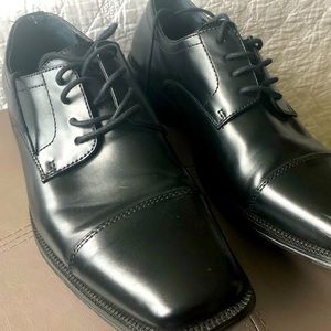 Men’s dress shoes